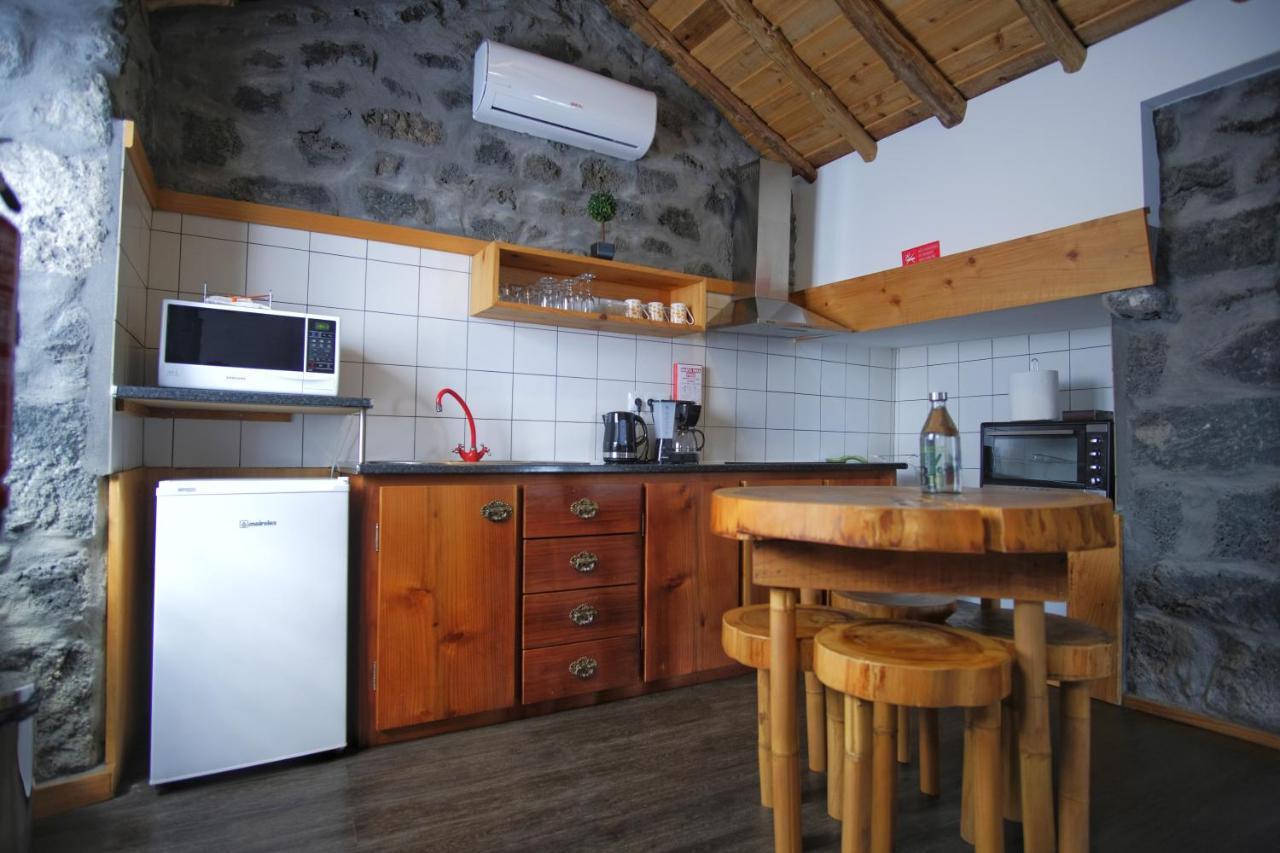 Villa Aldeia Dos Caldeiroes São Mateus Exterior foto